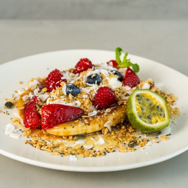 Tropical Healthy Breakfast - وجبة إفطار صحية استوائية